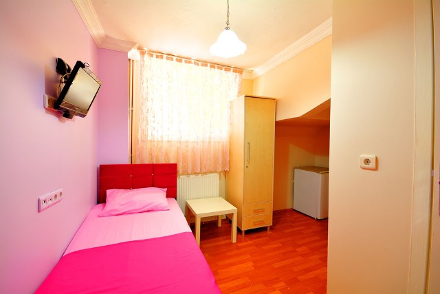 gazi-3-cerrahpasa-kiz-yurdu-2