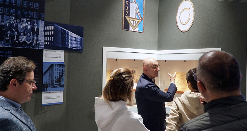 de5c0ad7-5c14-4344-b927-52c2c027c80f_1_201_a