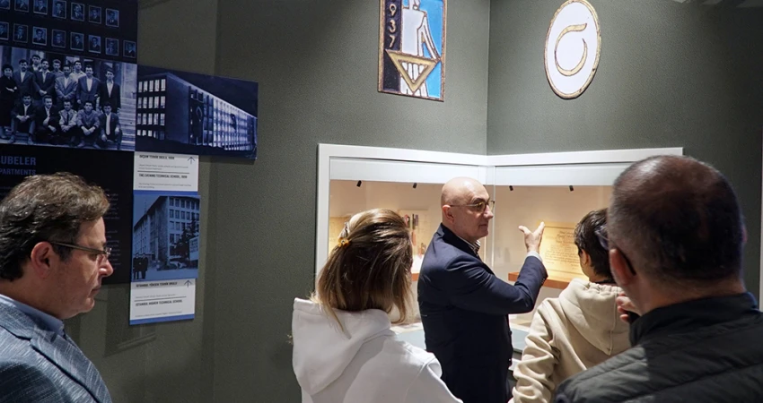 de5c0ad7-5c14-4344-b927-52c2c027c80f_1_201_a