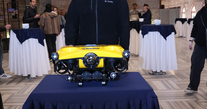 9a54573d-f658-4731-84e7-737679309dc4