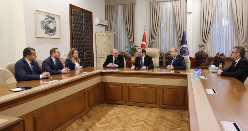 dfa2b969-6937-46c7-b4b7-9ae9526adf36