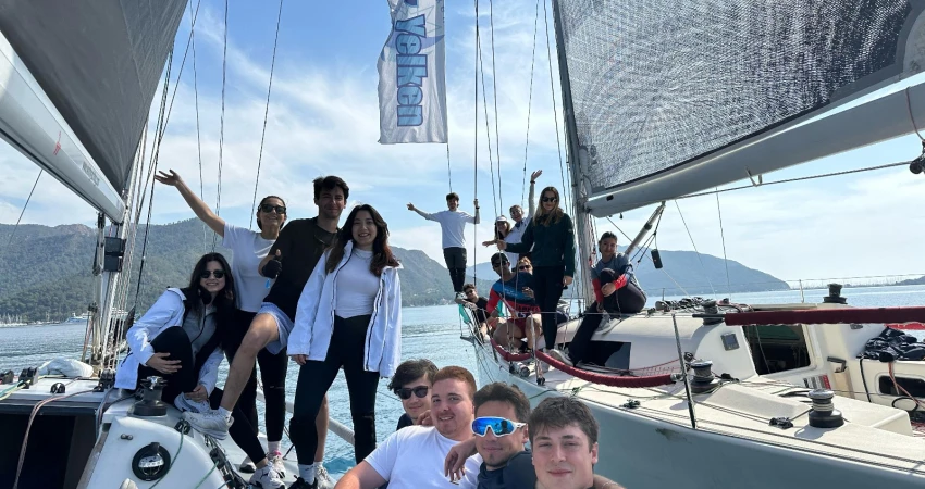 df1ab986-f504-49a6-8d11-4b1ce1f7c4fb